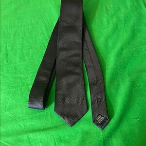 Isaac Mizrahi Black and White Patterned Necktie